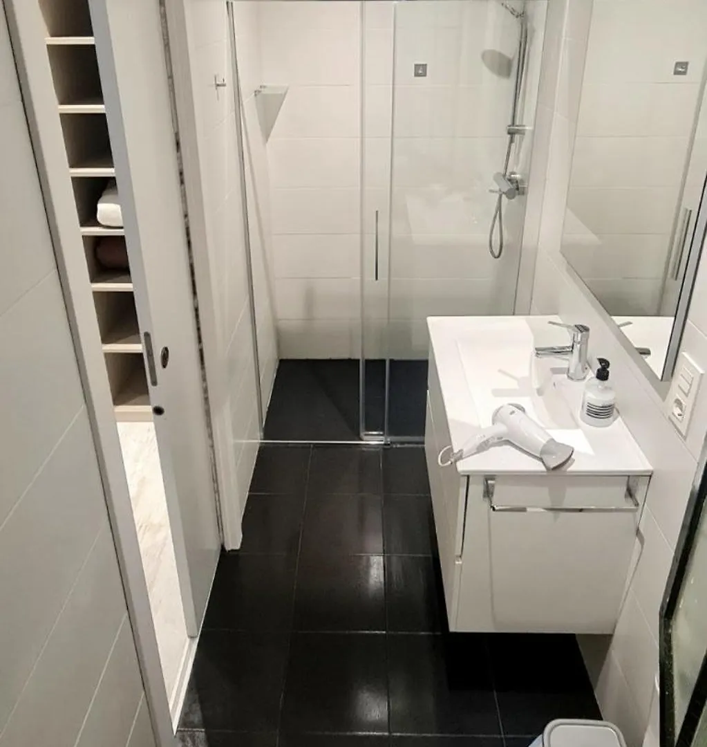 Ubytování v soukromí Habitaciones Privadas En Piso Frente A Playa Ondarreta, Bano Compartido San Sebastián Španělsko