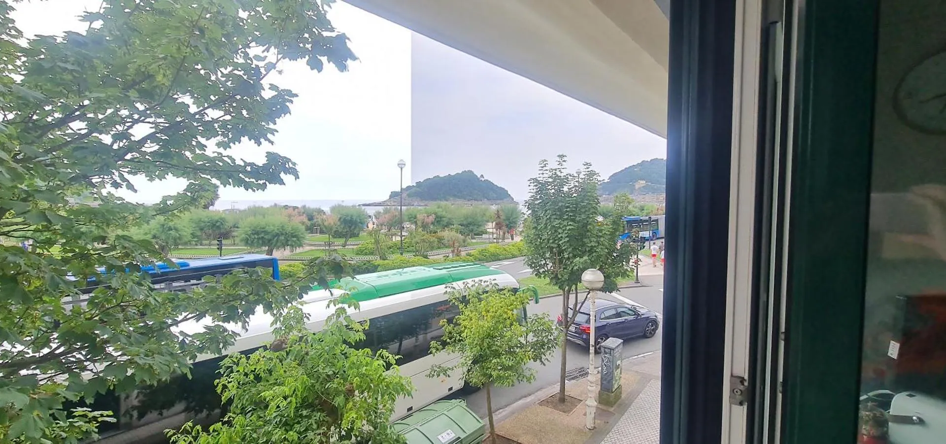 Habitaciones Privadas En Piso Frente A Playa Ondarreta, Bano Compartido San Sebastián